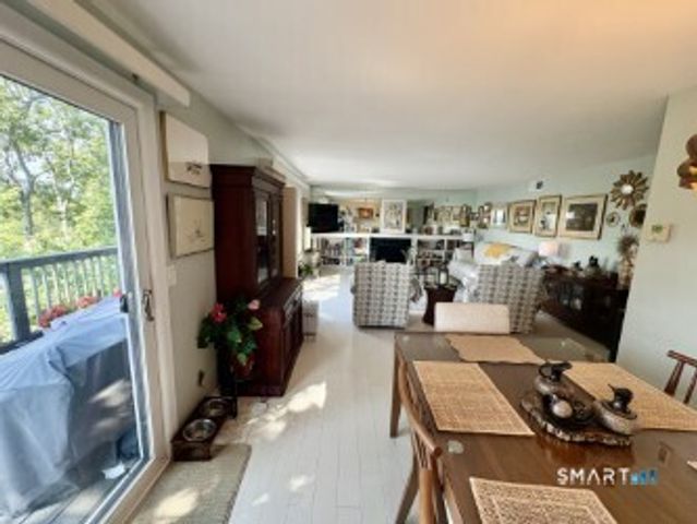 24 Harbour Village D, Branford, CT 06405