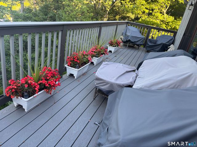 24 Harbour Village D, Branford, CT 06405