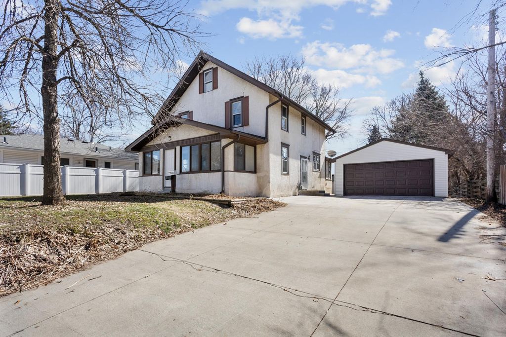 2805 W 76th Street, Richfield, MN 55423