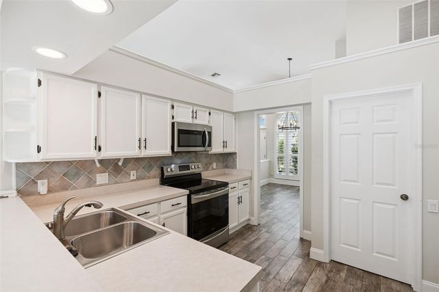 1996 MAGIES COURT, Oviedo, FL 32766