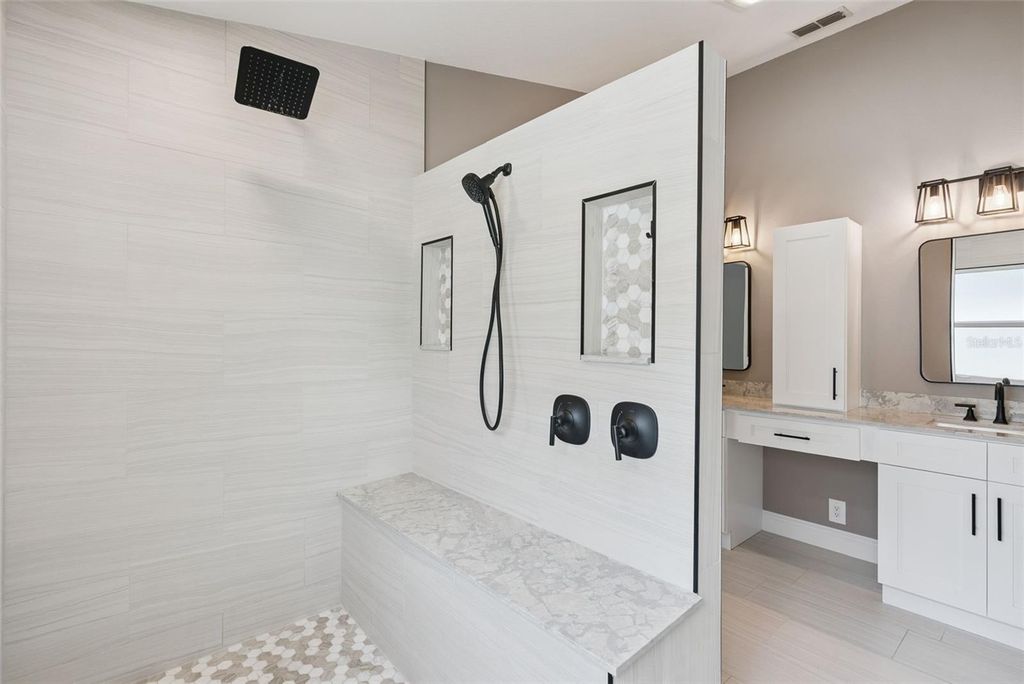 Image 21 of property listing at 1996 MAGIES COURT, Oviedo, FL 32766