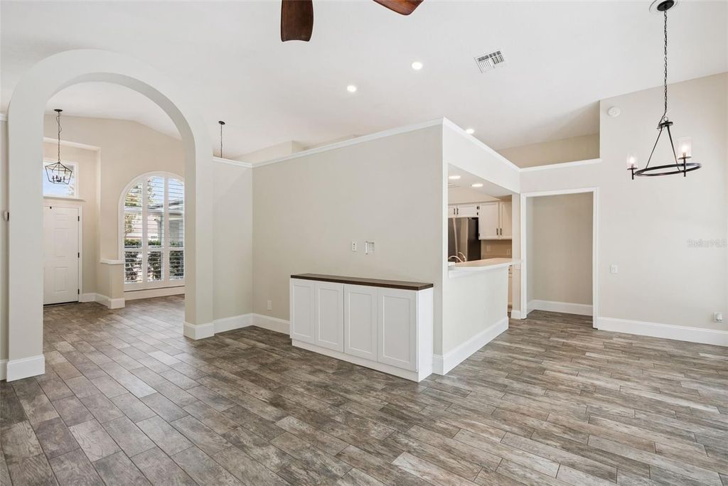 Image 7 of property listing at 1996 MAGIES COURT, Oviedo, FL 32766