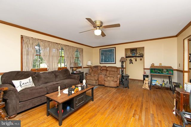 85 CEDAR LN, Elmer, NJ 08318