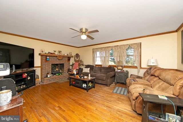 85 CEDAR LN, Elmer, NJ 08318