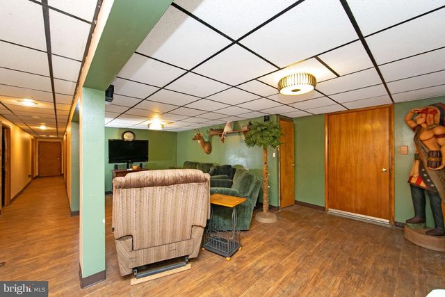85 CEDAR LN, Elmer, NJ 08318