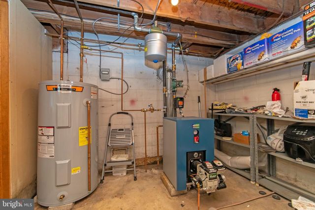 85 CEDAR LN, Elmer, NJ 08318