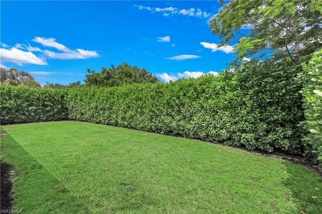 7661 San Sebastian WAY, Naples, FL 34109