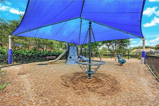 7661 San Sebastian WAY, Naples, FL 34109