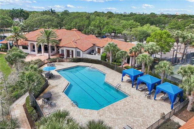 7661 San Sebastian WAY, Naples, FL 34109