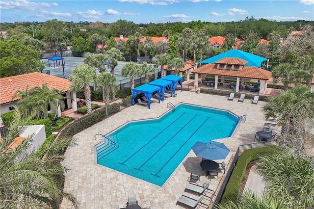 7661 San Sebastian WAY, Naples, FL 34109