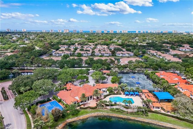 7661 San Sebastian WAY, Naples, FL 34109