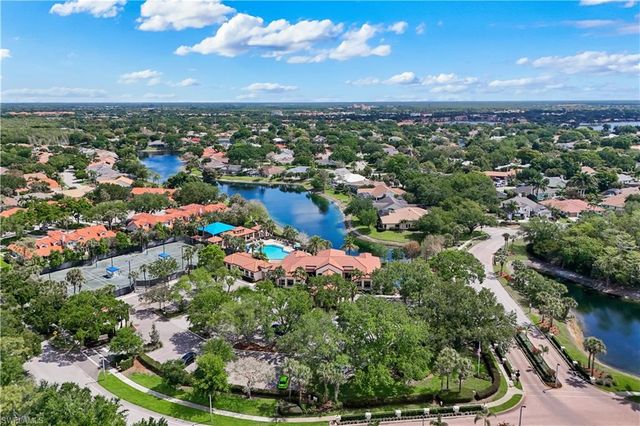 7661 San Sebastian WAY, Naples, FL 34109