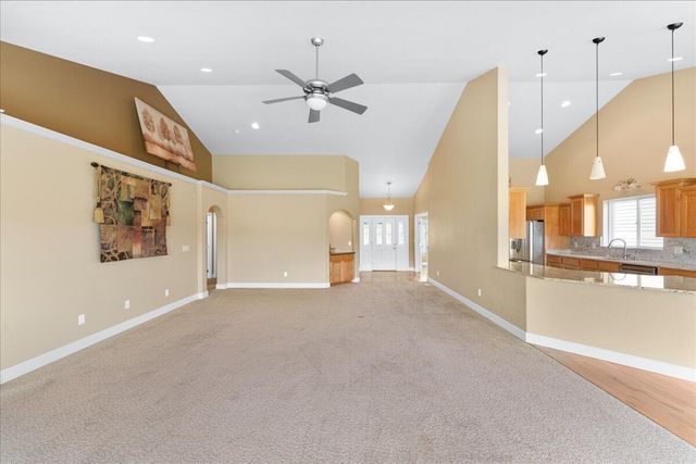 85 Morning Dove Trail, Eagle Point, OR 97524