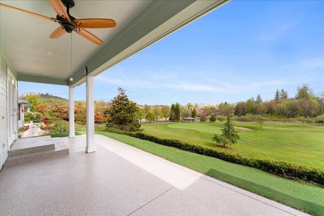 85 Morning Dove Trail, Eagle Point, OR 97524