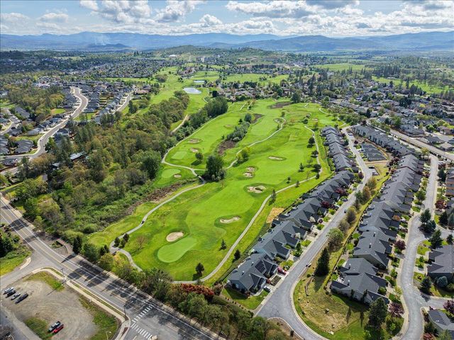 85 Morning Dove Trail, Eagle Point, OR 97524