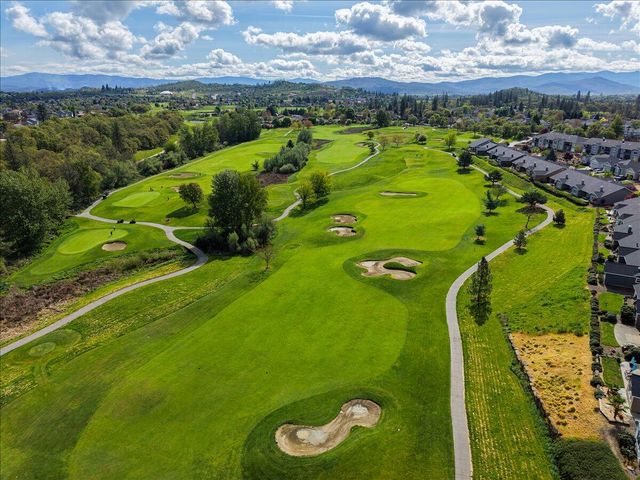 85 Morning Dove Trail, Eagle Point, OR 97524