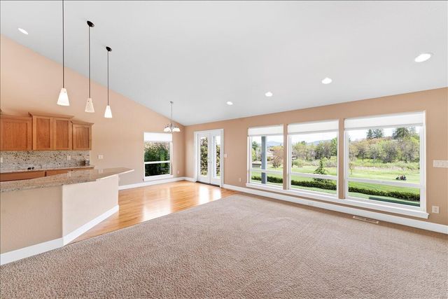 85 Morning Dove Trail, Eagle Point, OR 97524