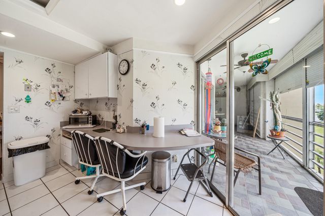 3755 Via Poinciana, Greenacres, FL 33467