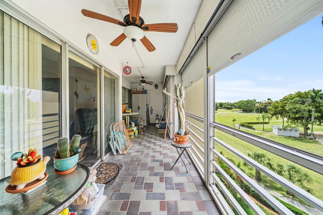 3755 Via Poinciana, Greenacres, FL 33467