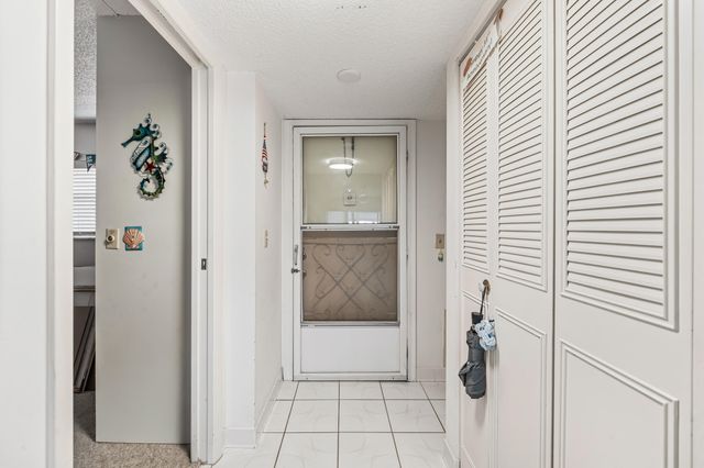 3755 Via Poinciana, Greenacres, FL 33467