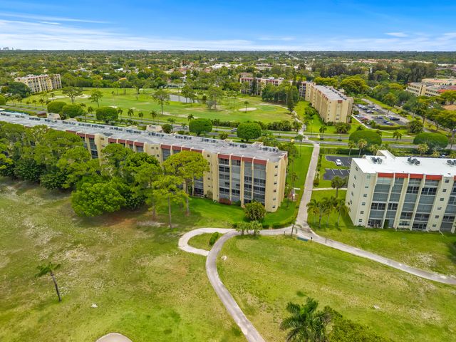 3755 Via Poinciana, Greenacres, FL 33467