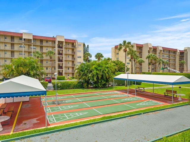 3755 Via Poinciana, Greenacres, FL 33467