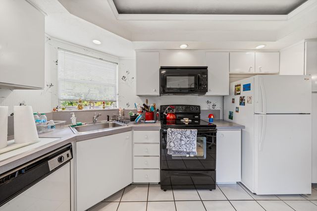3755 Via Poinciana, Greenacres, FL 33467