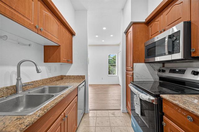 4041 Drake Street 203, Houston, TX 77005