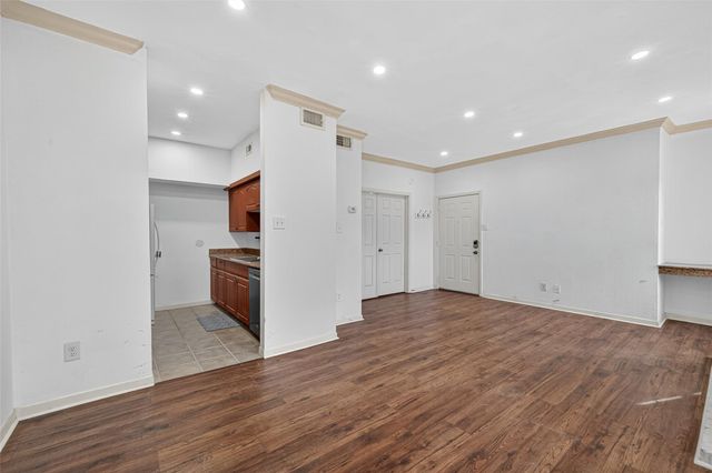 4041 Drake Street 203, Houston, TX 77005