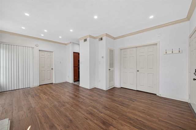 4041 Drake Street 203, Houston, TX 77005