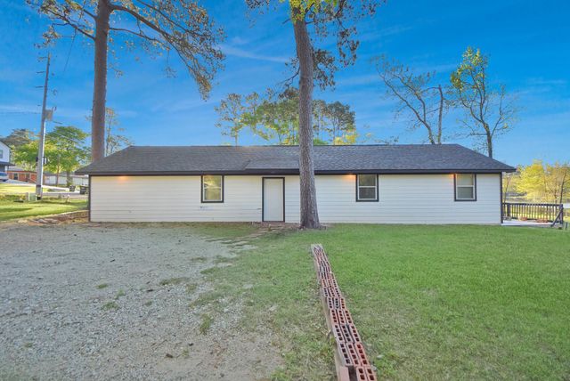 508 Navajo Dr, Montgomery, TX 77316