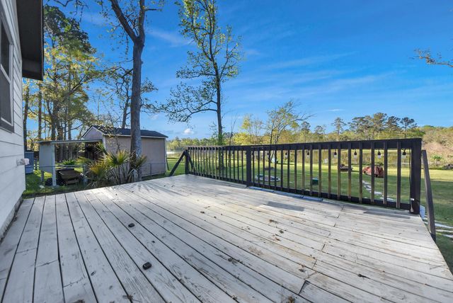 508 Navajo Dr, Montgomery, TX 77316