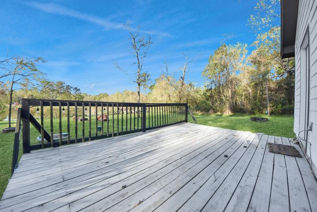 508 Navajo Dr, Montgomery, TX 77316