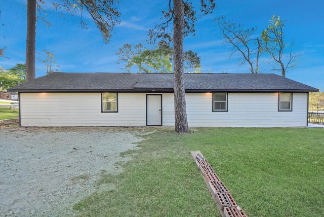 508 Navajo Dr, Montgomery, TX 77316