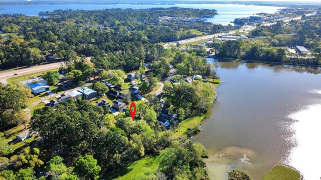 508 Navajo Dr, Montgomery, TX 77316