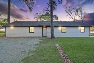 508 Navajo Dr, Montgomery, TX 77316