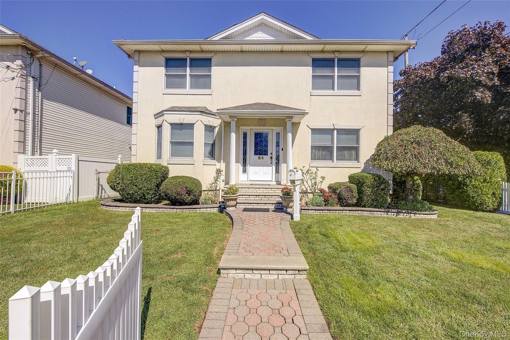 64 Cottage Place, Mineola, NY 11501 — exterior