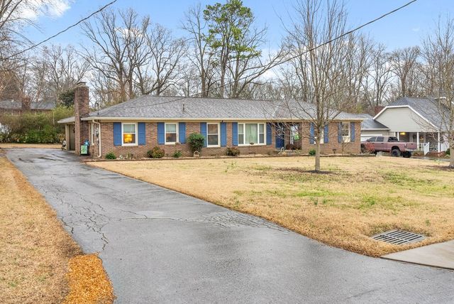 106 Millbrooke Drive, Hopkinsville, KY 42240