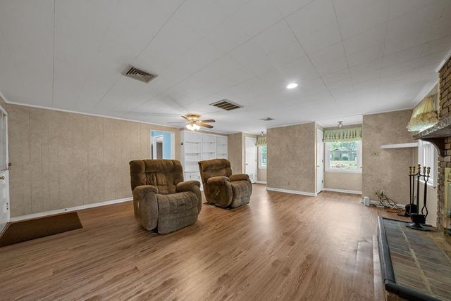 106 Millbrooke Drive, Hopkinsville, KY 42240