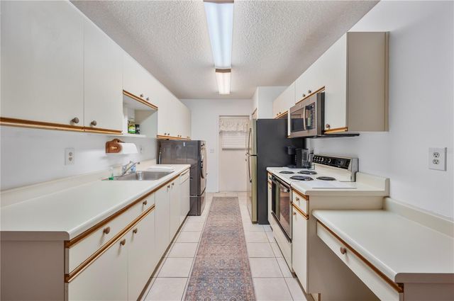 205 WINTER RIDGE BOULEVARD, Winter Haven, FL 33881