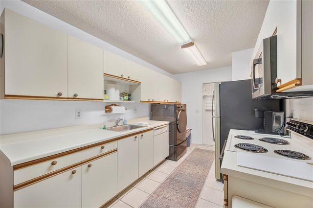 205 WINTER RIDGE BOULEVARD, Winter Haven, FL 33881