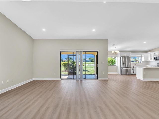 2627 Emerald Way N, Deerfield Beach, FL 33442