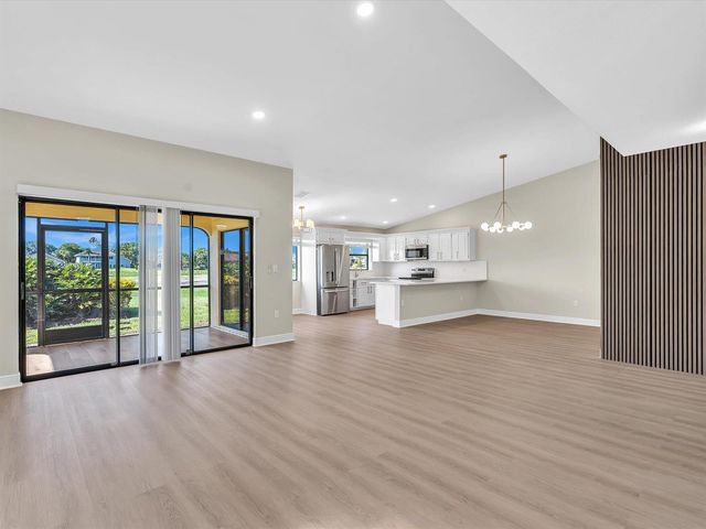 2627 Emerald Way N, Deerfield Beach, FL 33442