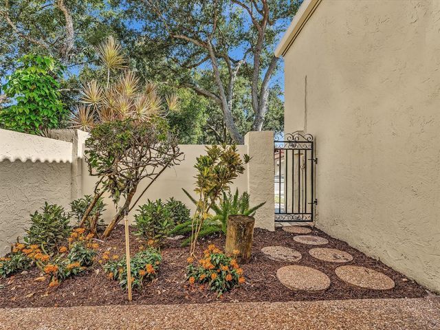 2627 Emerald Way N, Deerfield Beach, FL 33442