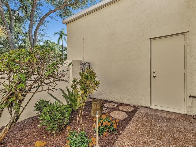 2627 Emerald Way N, Deerfield Beach, FL 33442