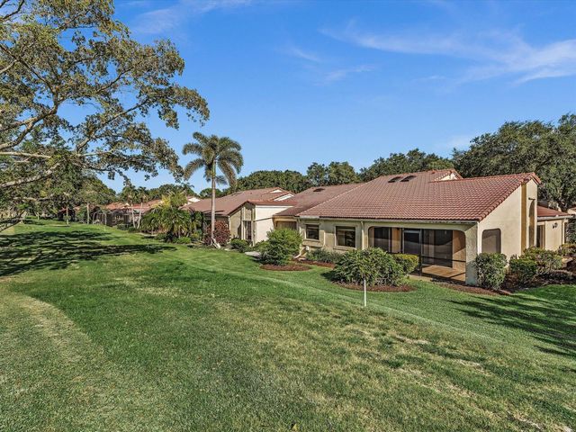 2627 Emerald Way N, Deerfield Beach, FL 33442