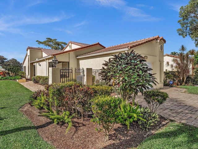 2627 Emerald Way N, Deerfield Beach, FL 33442