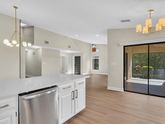 2627 Emerald Way N, Deerfield Beach, FL 33442