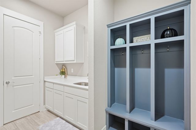 860 San Saba E, Midlothian, TX 76065