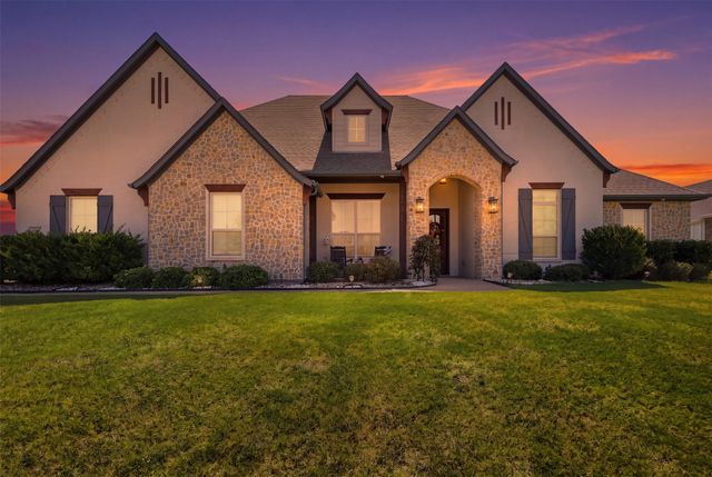 860 San Saba E, Midlothian, TX 76065